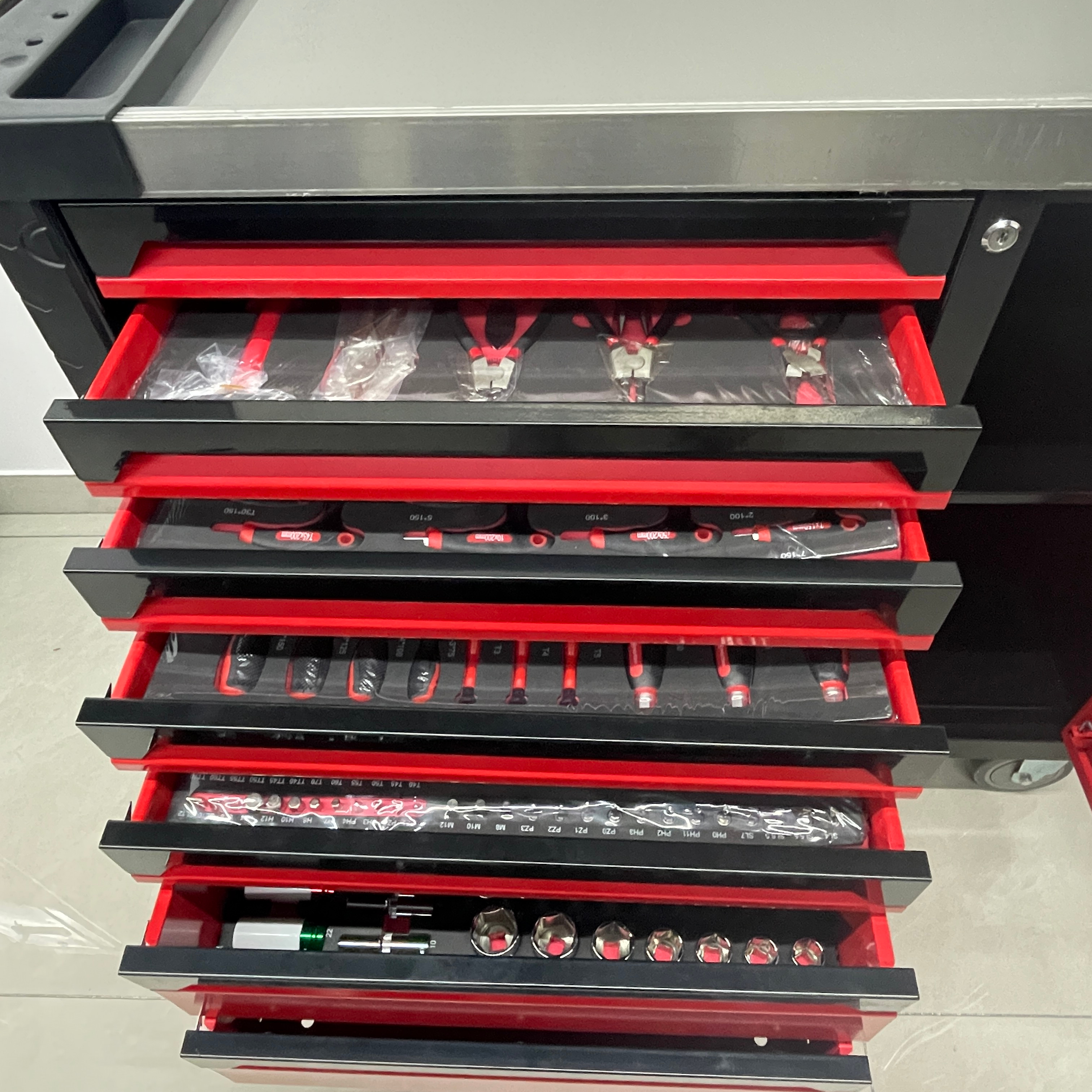 CE Certified 7 Drawer Tool Cab - Workshop Tools Trolley recensione e prezzo