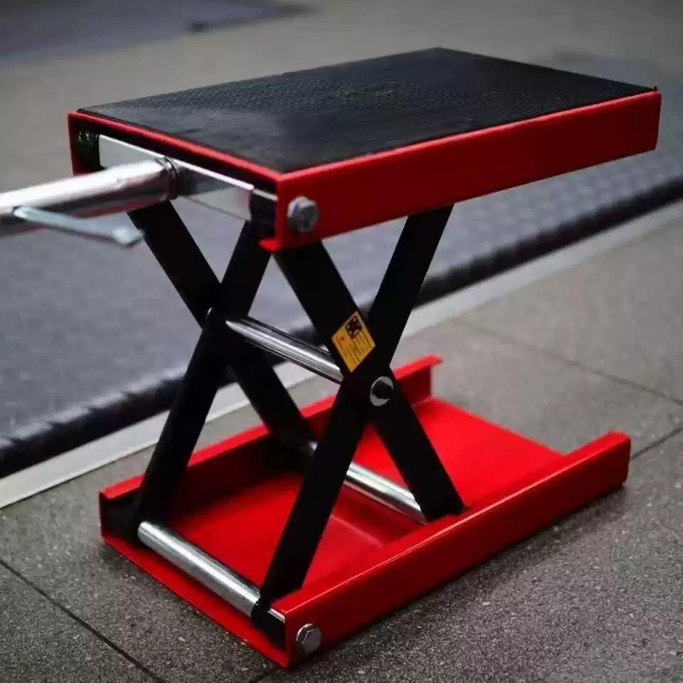 500KG Motorcycle Scissor Hoist - Tools For Motorcycle Workshop recensione e prezzo